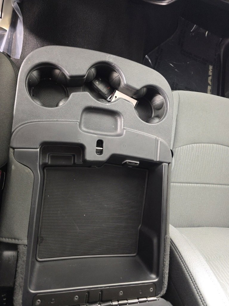 Used 2024 RAM 3500 Big Horn image 25