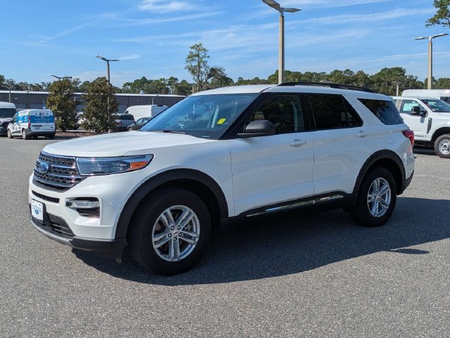 Certified 2023 Ford Explorer XLT w/ Equipment Group 202A AWD/4WD image 7