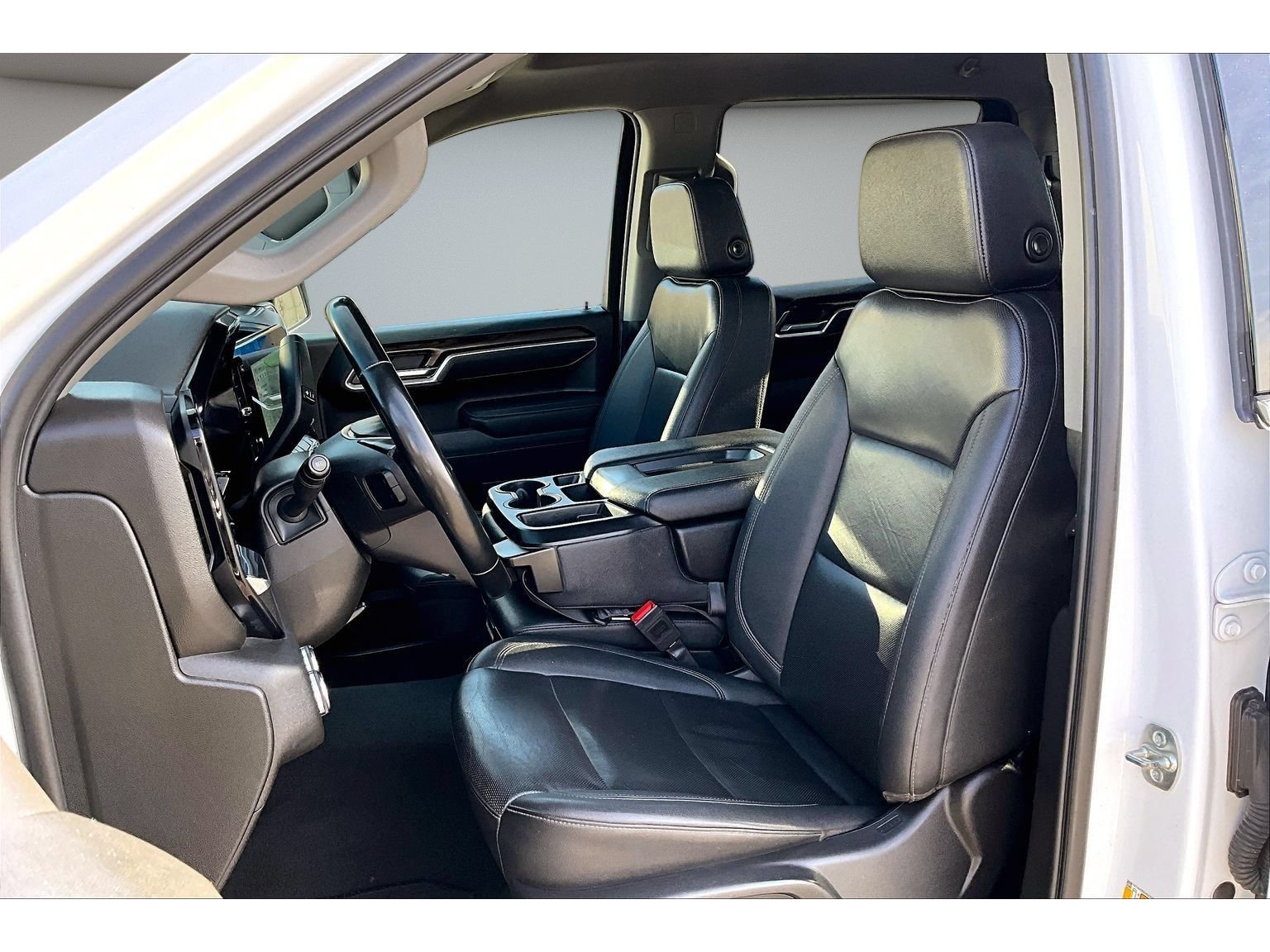 Used 2025 GMC Sierra 1500 SLT AWD/4WD image 35