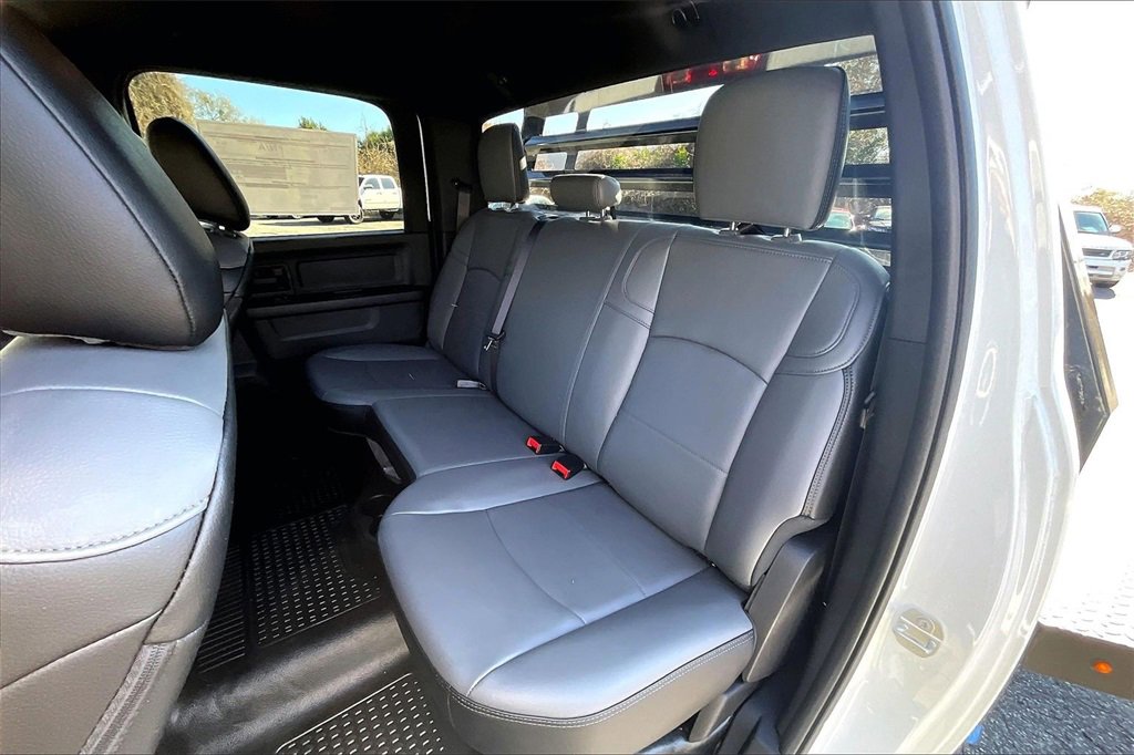 Used 2024 RAM 5500 Tradesman w/ Chrome Appearance Group image 20