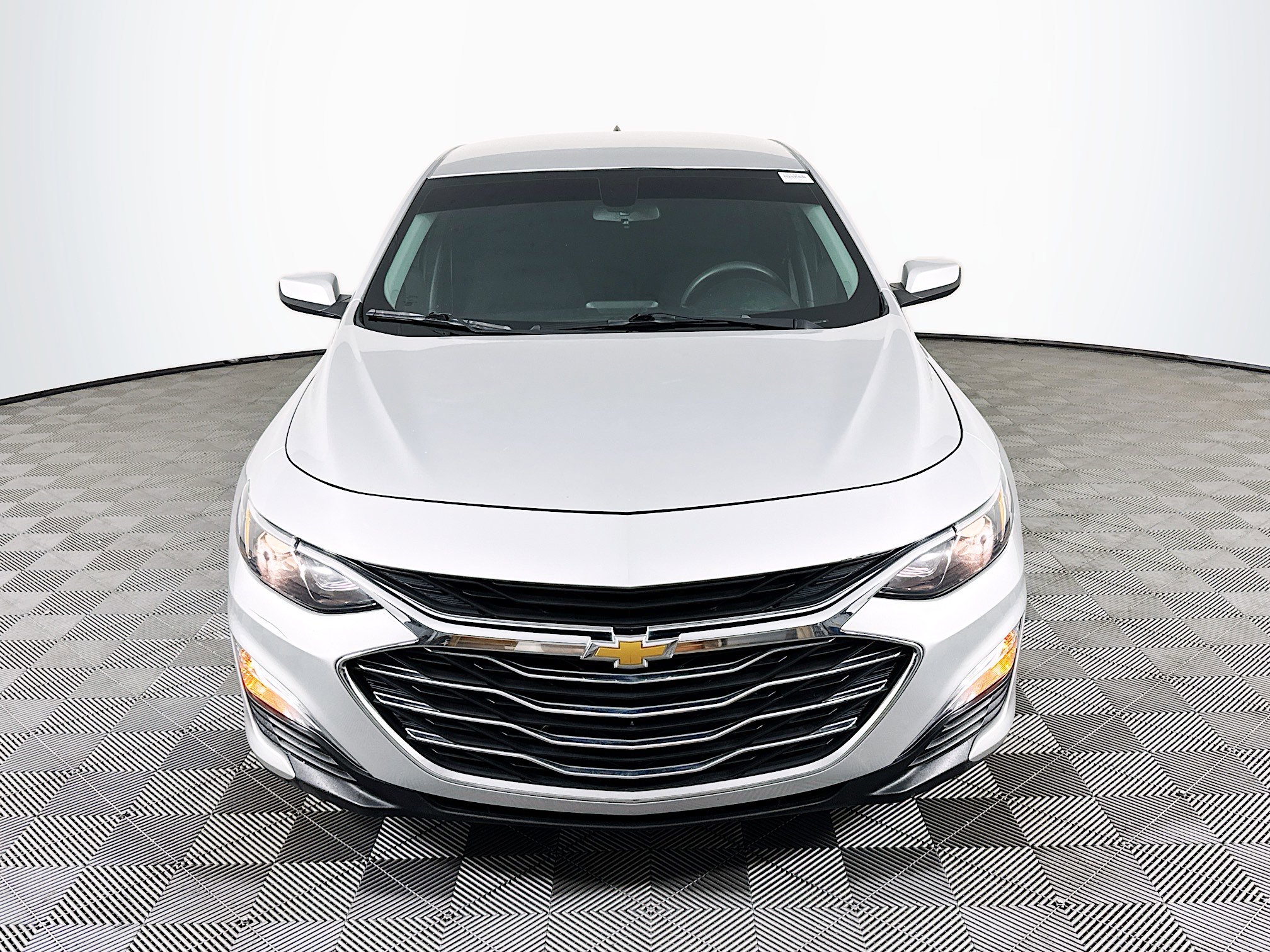 Used 2021 Chevrolet Malibu LS image 2