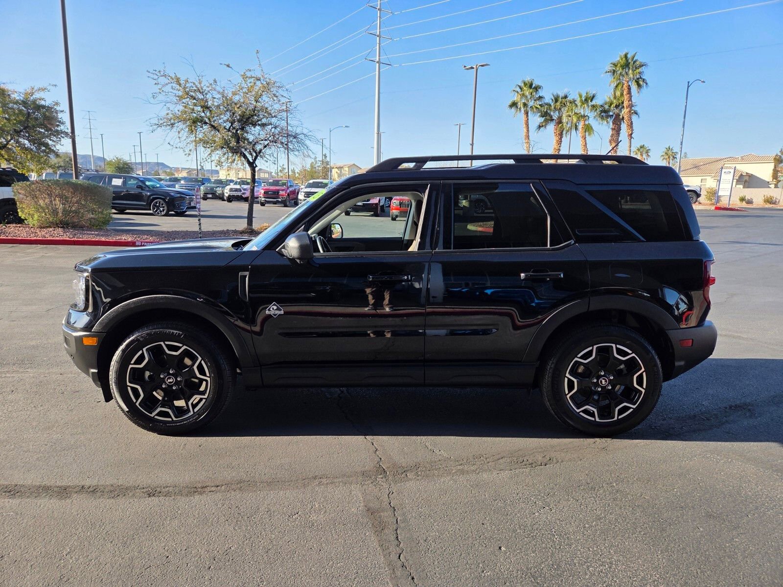 Certified 2025 Ford Bronco Sport Outer Banks w/ Outer Banks Tech Package+ image 3