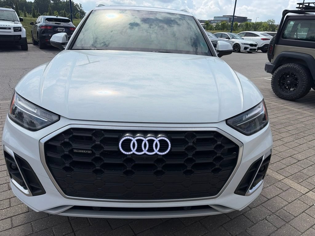 Used 2024 Audi Q5 e Premium Plus AWD/4WD image 2