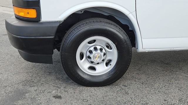 New 2026 Chevrolet Express 2500 w/ Driver Convenience Package RWD image 29