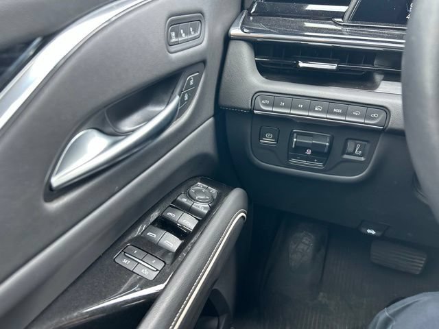 Certified 2023 Cadillac Escalade ESV Sport w/ LPO, ONYX Package AWD/4WD image 13