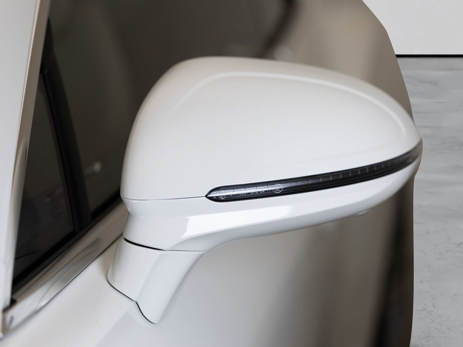 Used 2024 Bentley Continental GT AWD/4WD image 43