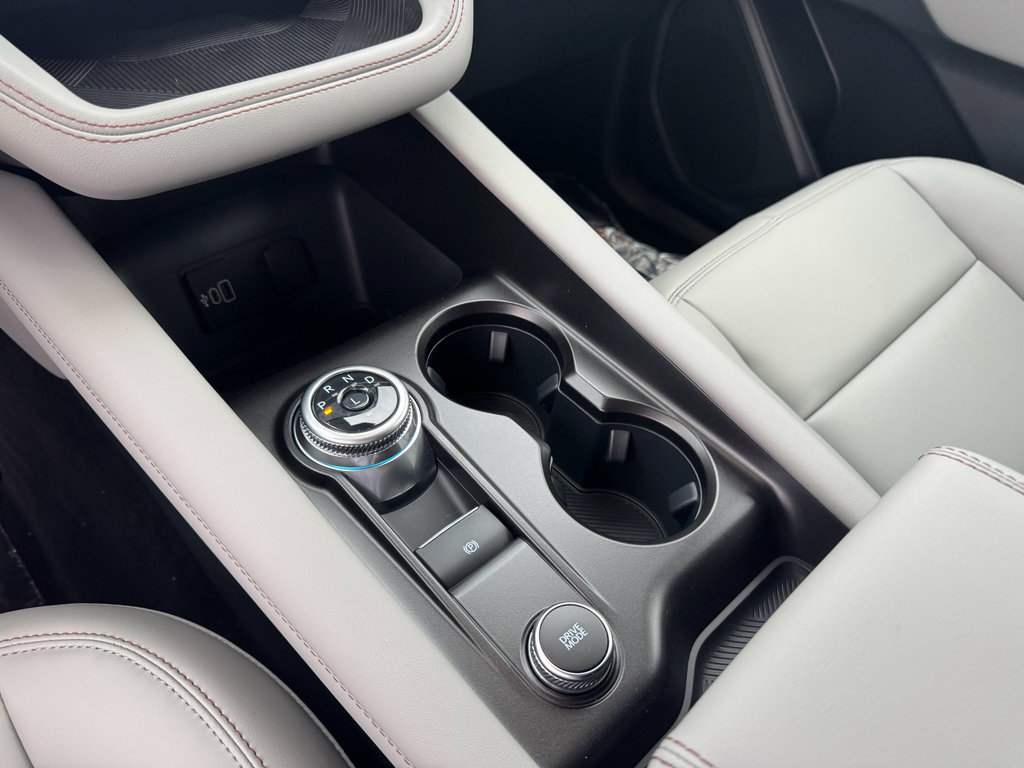 New 2026 Ford Explorer Active image 32