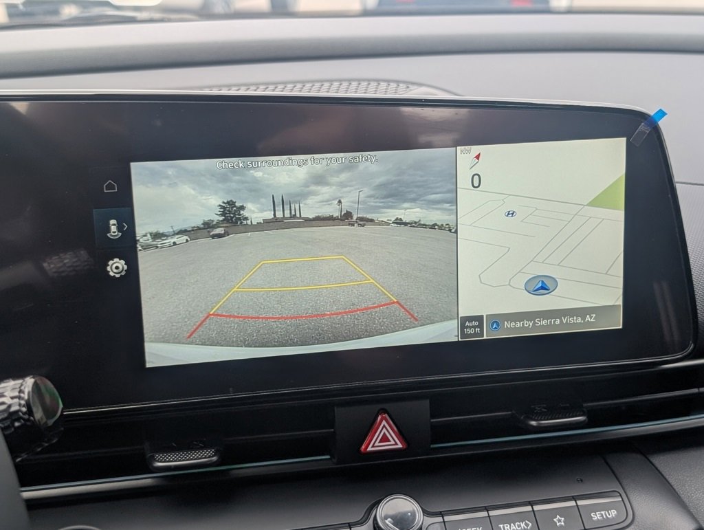 Used 2025 Hyundai Elantra SEL image 18