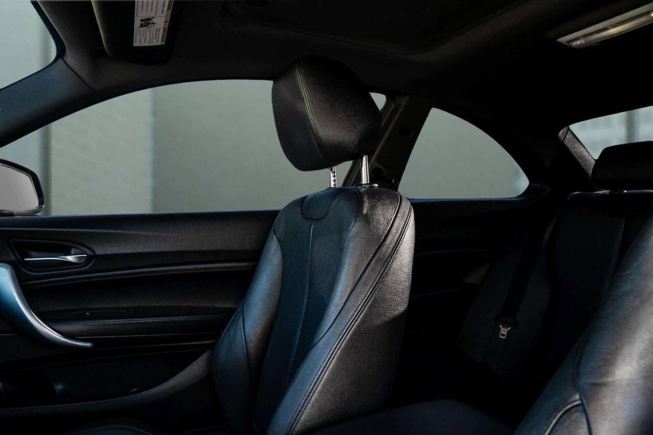 Used 2016 BMW M235i xDrive M235i xDrive AWD 2dr Coupe image 5