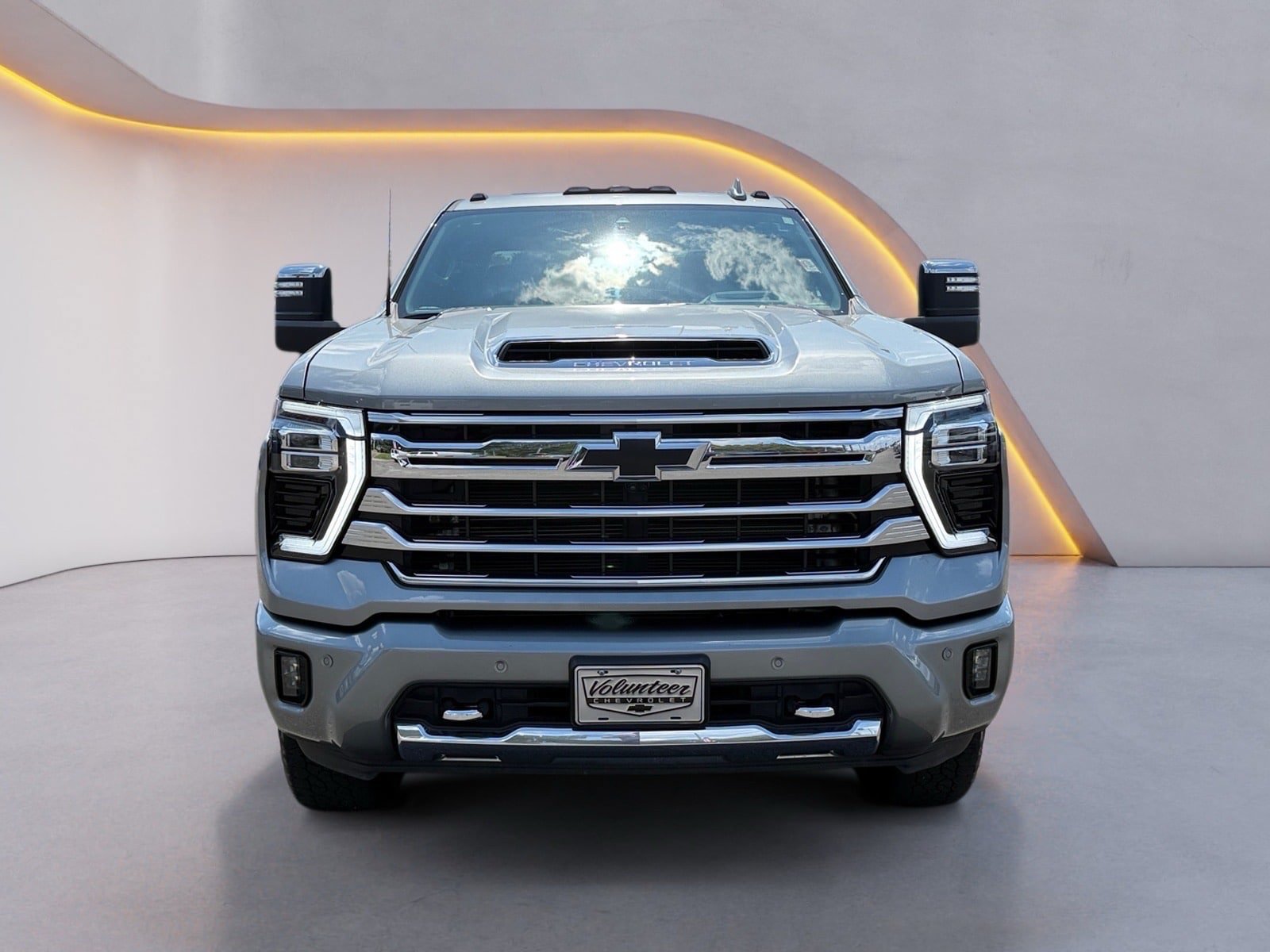 Used 2024 Chevrolet Silverado 2500 High Country w/ High Country Premium Package AWD/4WD image 8