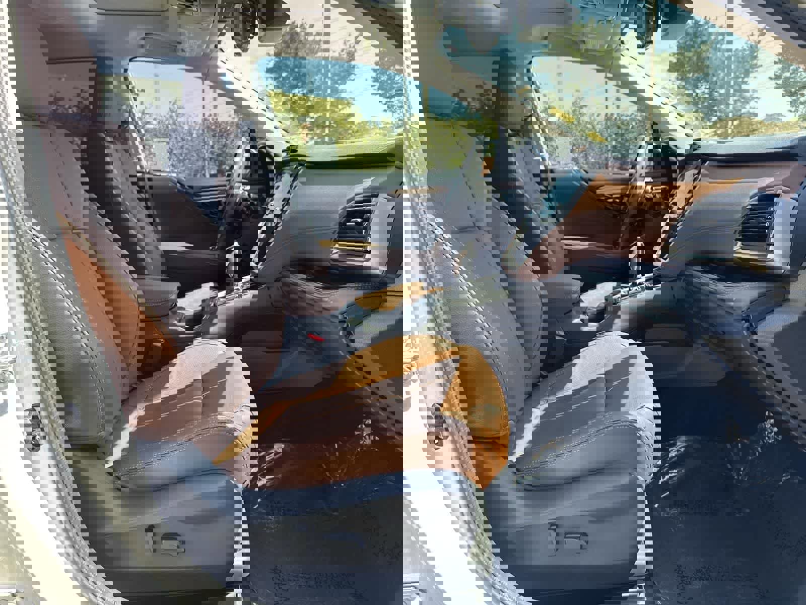 Used 2025 Subaru Outback Touring XT image 38