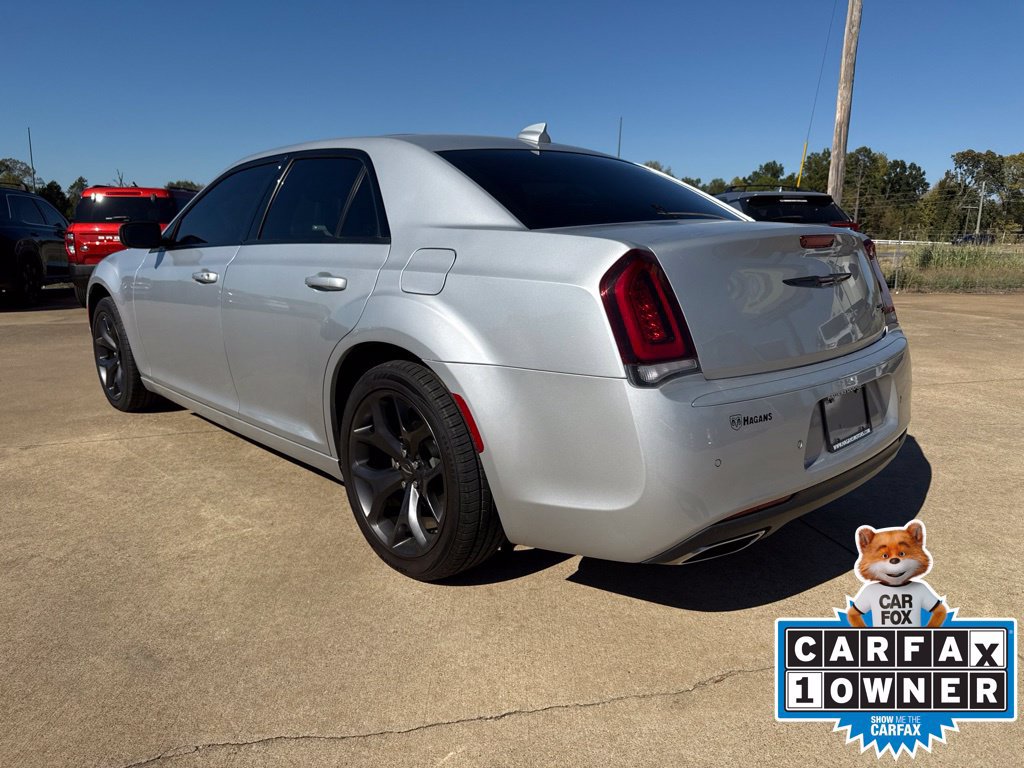 Certified 2023 Chrysler 300 S RWD image 5