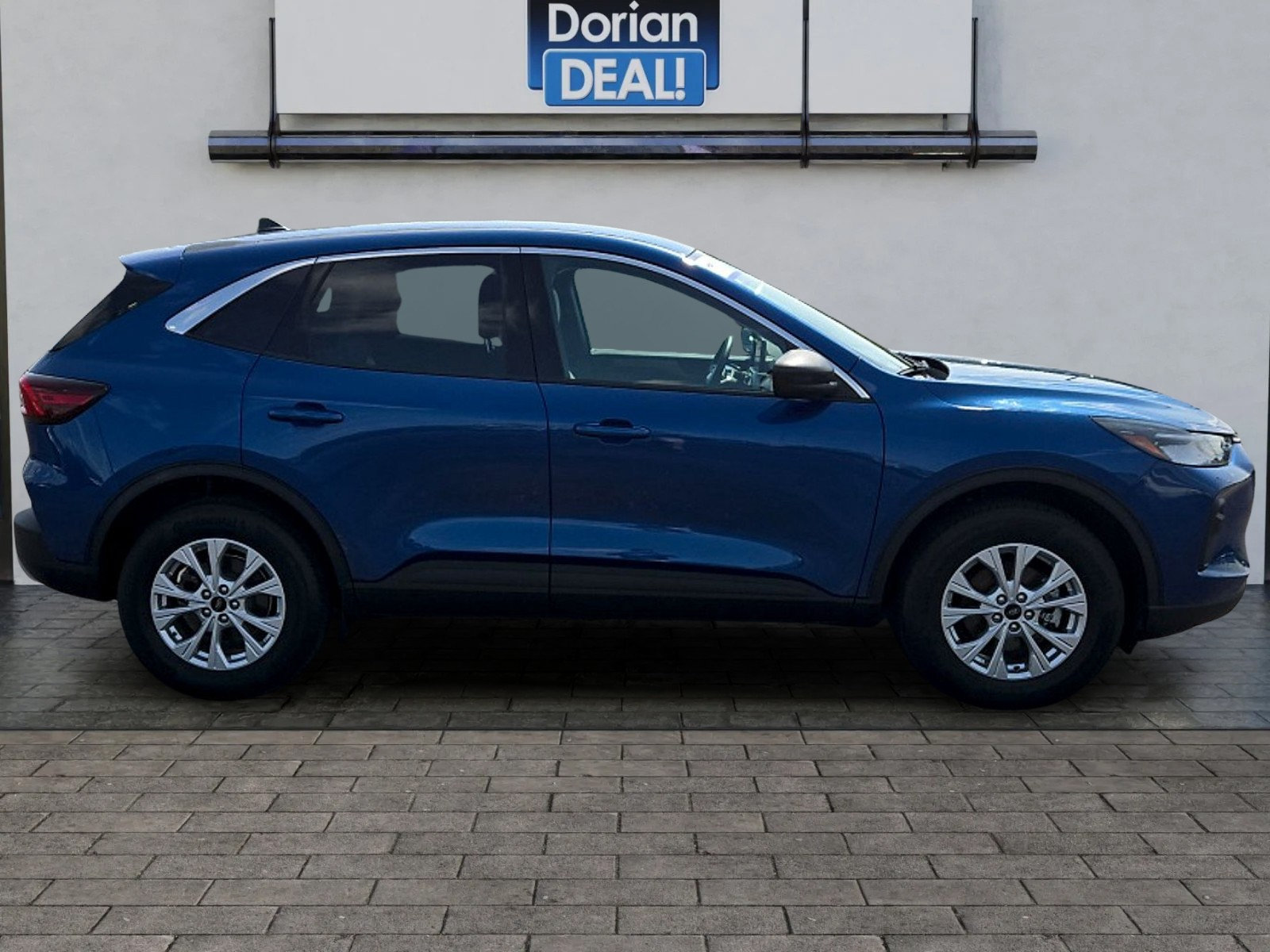 Certified 2023 Ford Escape Active AWD/4WD image 2