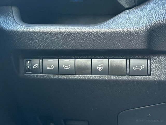 Used 2024 Toyota RAV4 XSE w/ Weather Package AWD/4WD image 31