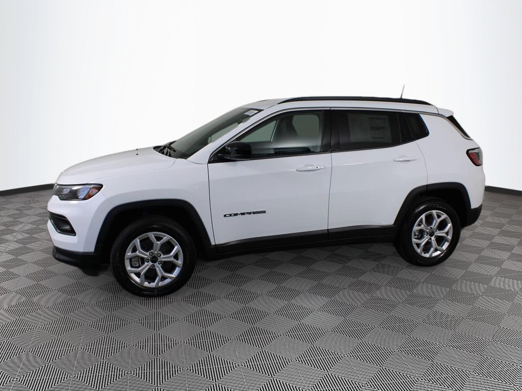 New 2025 Jeep Compass Latitude AWD/4WD image 2