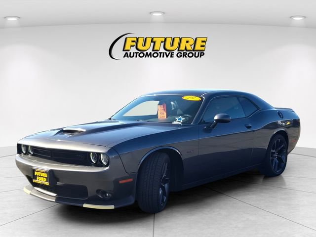 Used 2019 Dodge Challenger R/T w/ Driver Convenience Group RWD image 8