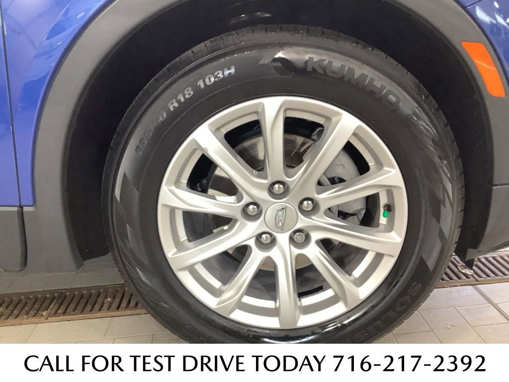 Used 2021 Cadillac XT4 Luxury w/ Cold Weather Package AWD/4WD image 21