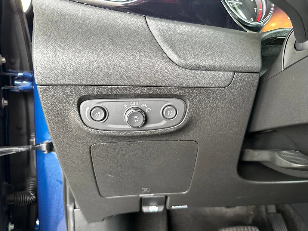 Used 2023 Buick Encore GX Select FWD image 18