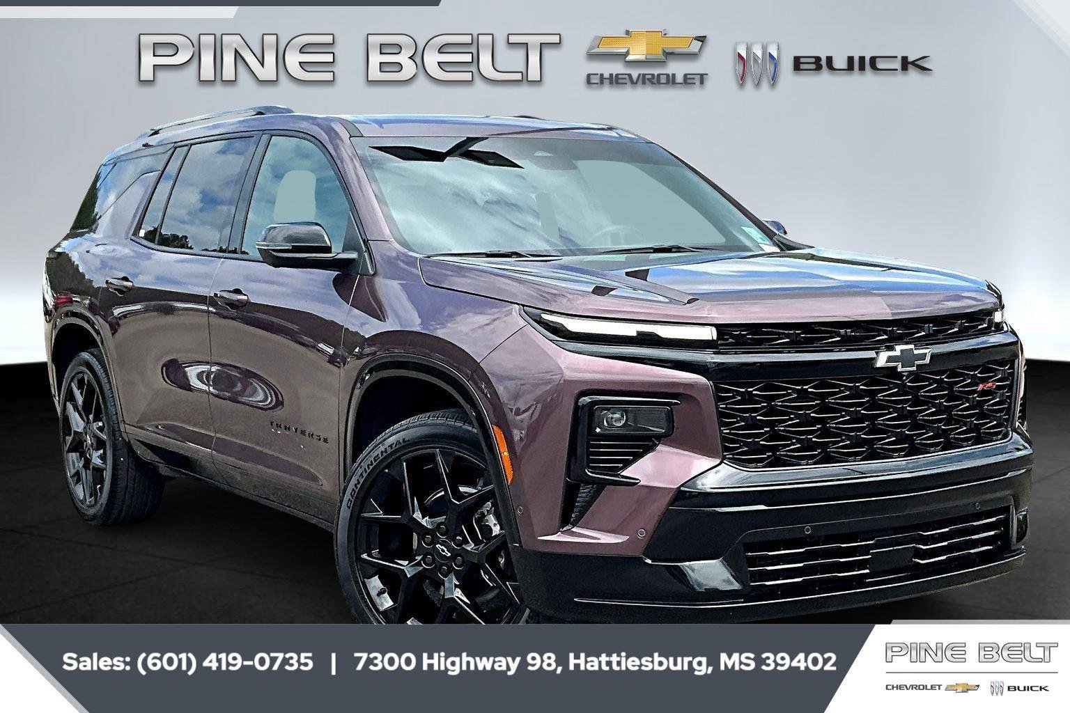 Used 2025 Chevrolet Traverse RS w/ LPO, Floor Liner Package image 1