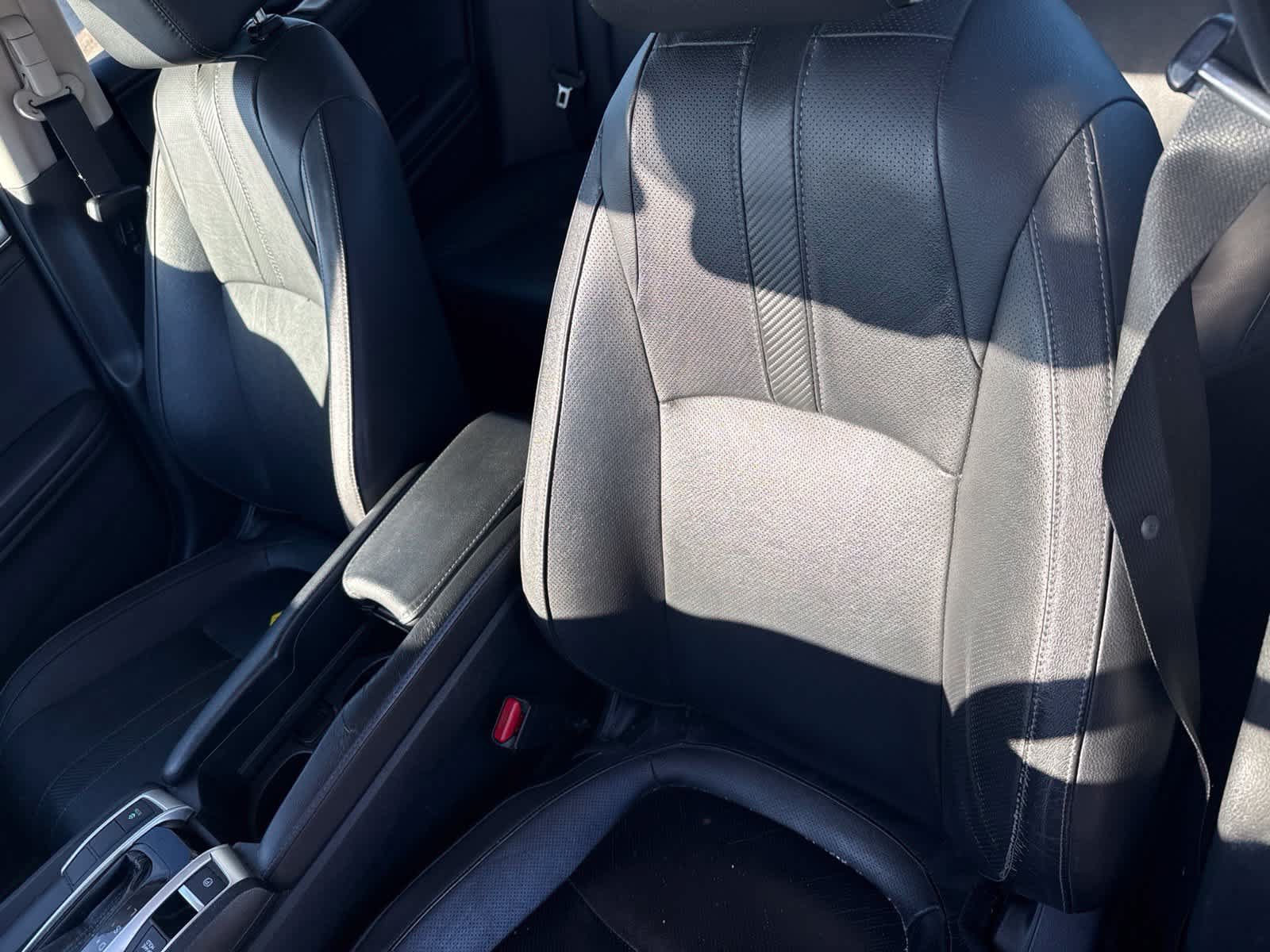 Used 2017 Honda Civic Touring image 15