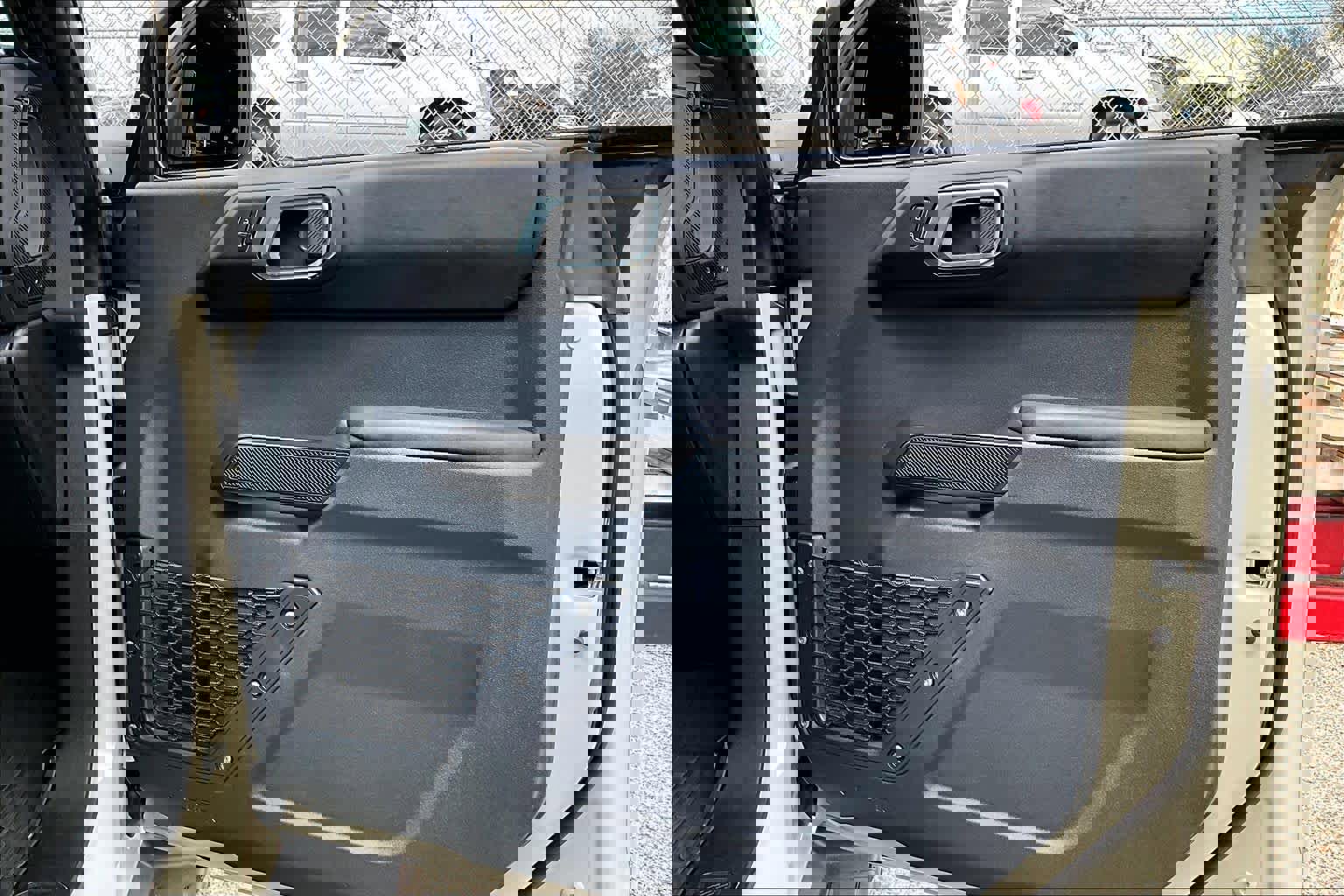 Used 2025 Ford Bronco Outer Banks image 22