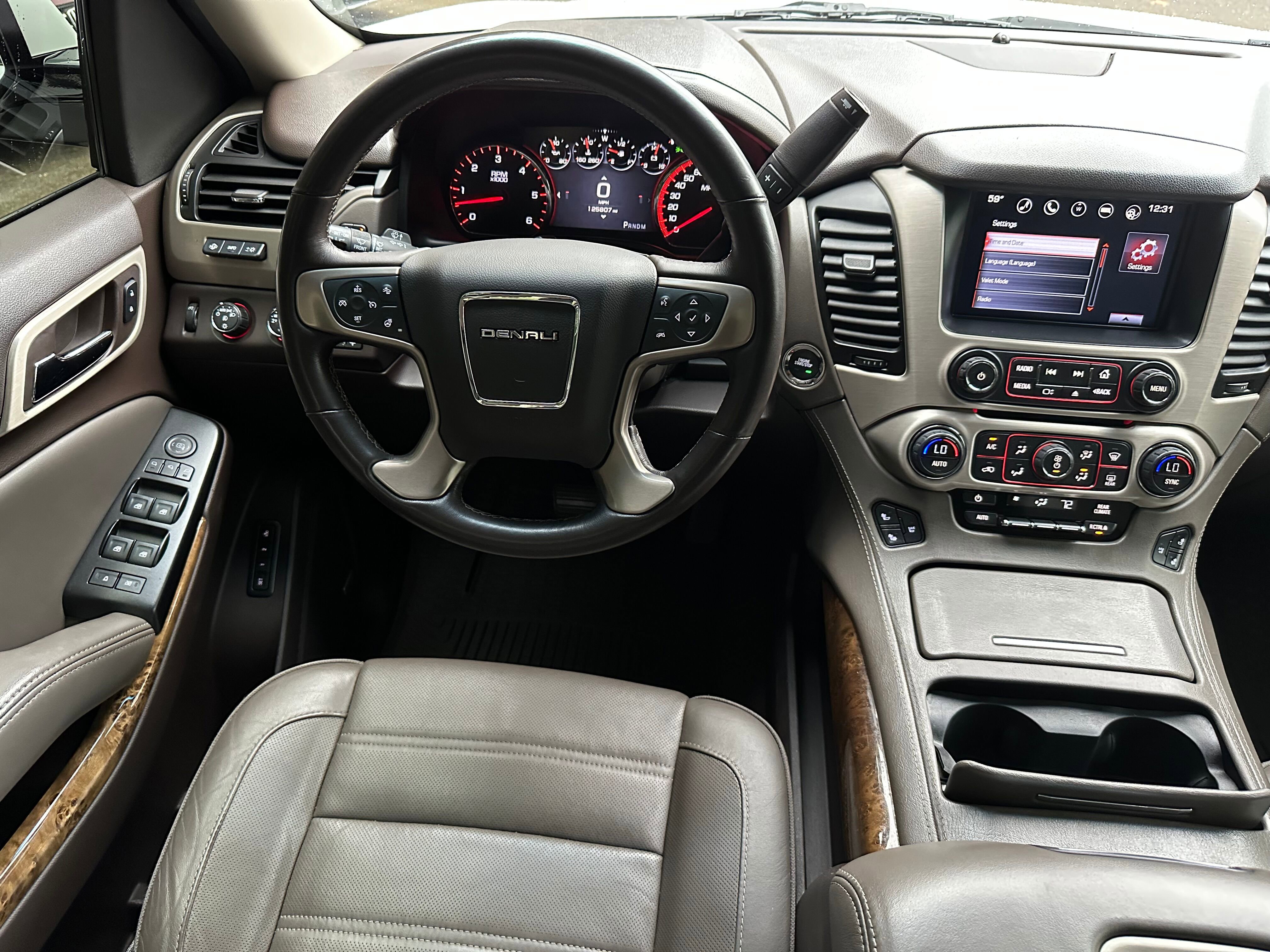 Used 2016 GMC Yukon Denali w/ Open Road Package image 19