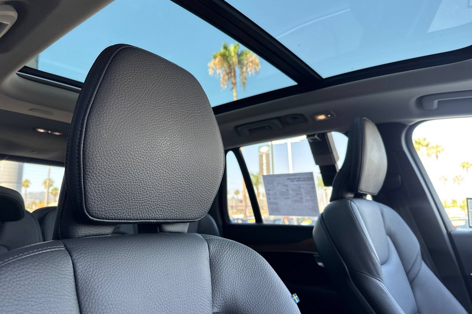 Used 2025 Volvo XC90 T8 Core w/ Protection Package Premier AWD/4WD image 19