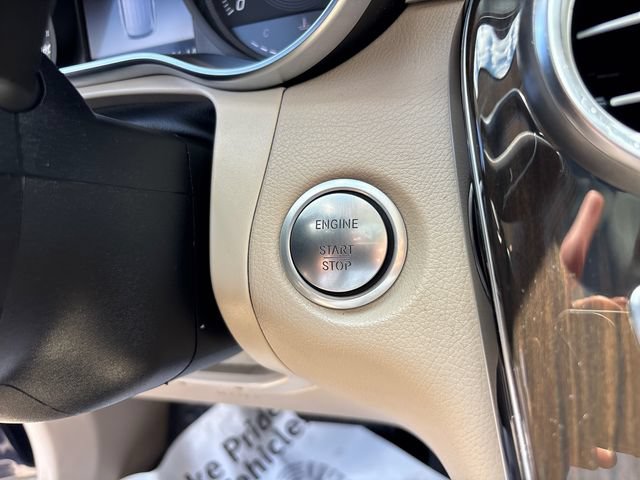 Used 2019 Mercedes-Benz GLC 300 4MATIC image 18