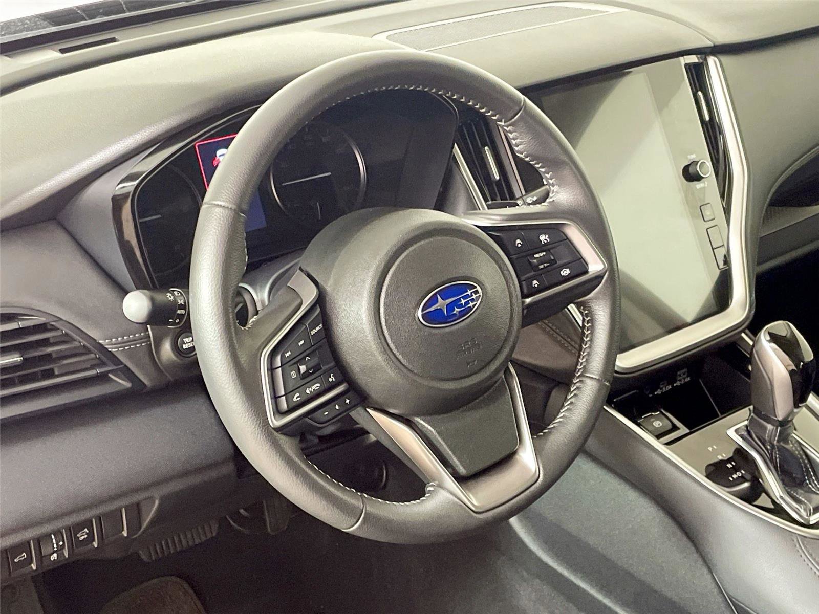 Used 2025 Subaru Outback Premium image 18