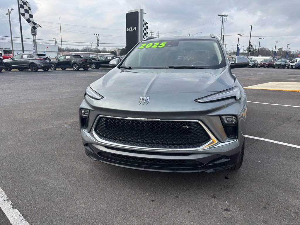 Used 2025 Buick Encore GX Sport Touring w/ Comfort Package image 2