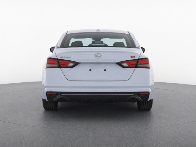 Used 2024 Nissan Altima 2.5 SR FWD image 6
