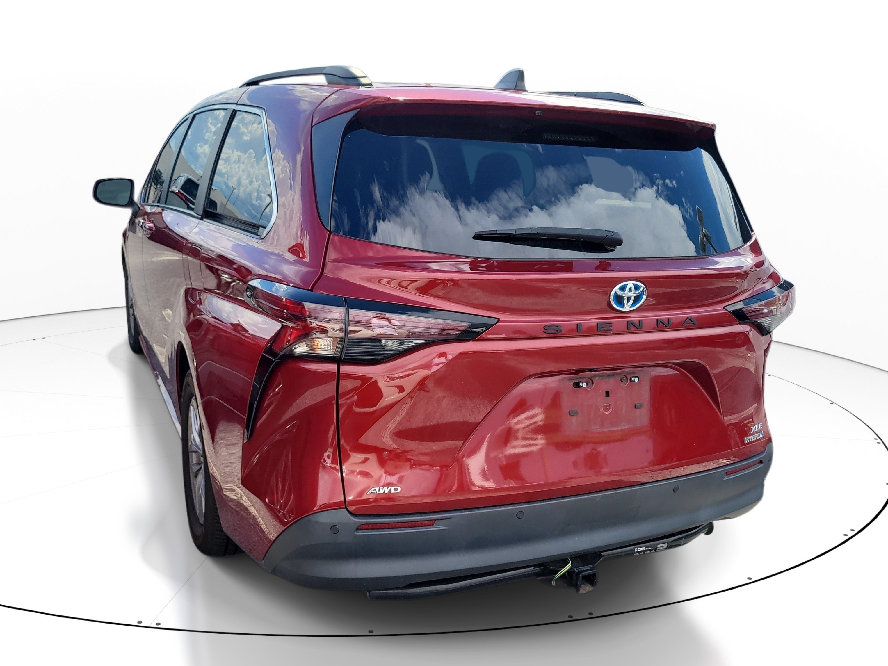 Used 2023 Toyota Sienna XLE w/ XLE Plus Package AWD/4WD image 5