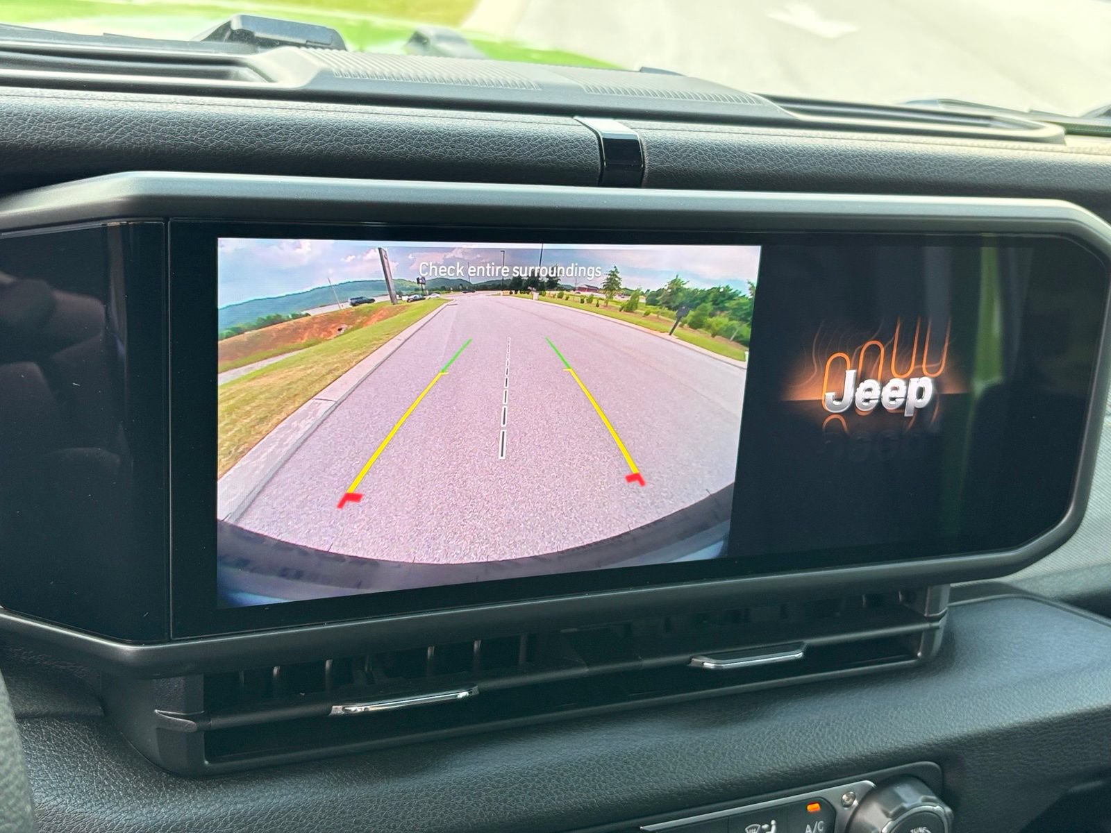 Used 2026 Jeep Wrangler Sport AWD/4WD image 19
