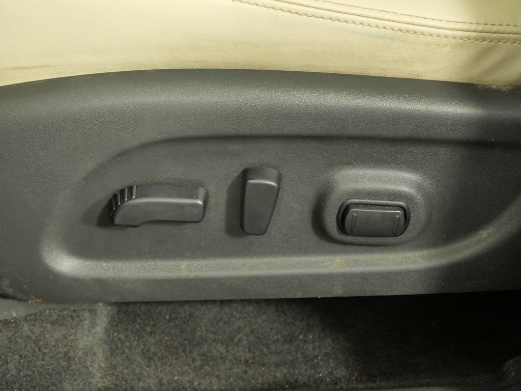 Used 2024 Nissan Murano SV AWD/4WD image 21