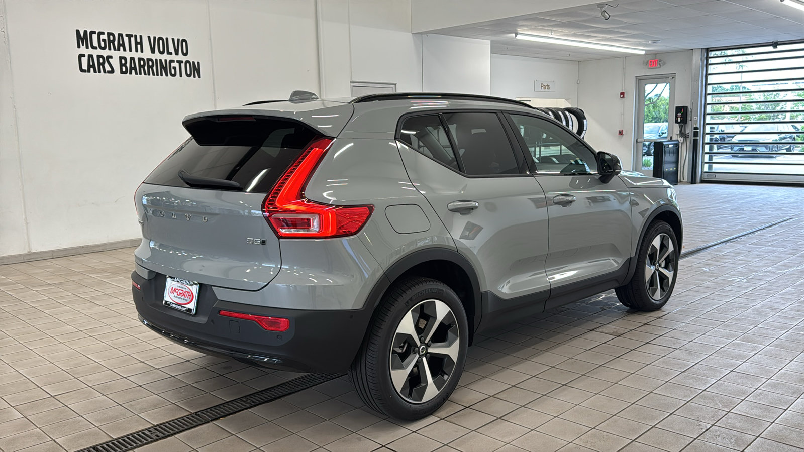 New 2026 Volvo XC40 B5 Plus w/ Protection Package Premier AWD/4WD image 5