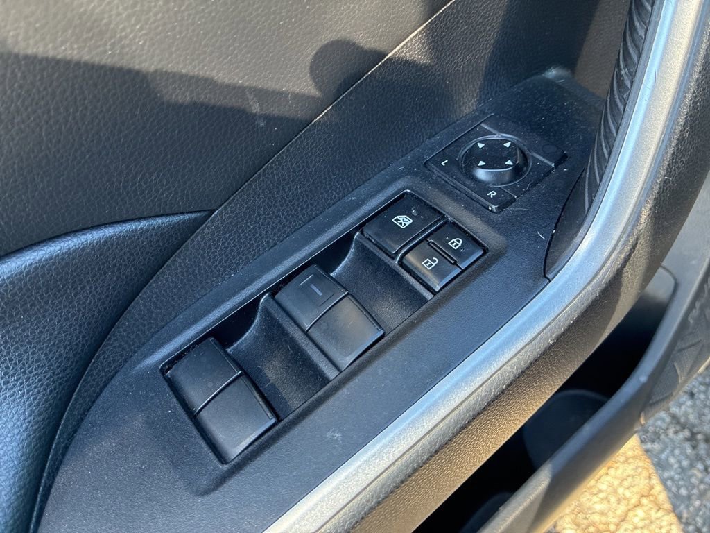 Used 2021 Toyota RAV4 XLE image 11