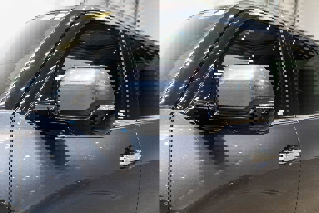 Used 2023 Toyota Tundra Limited w/ Power Package image 12