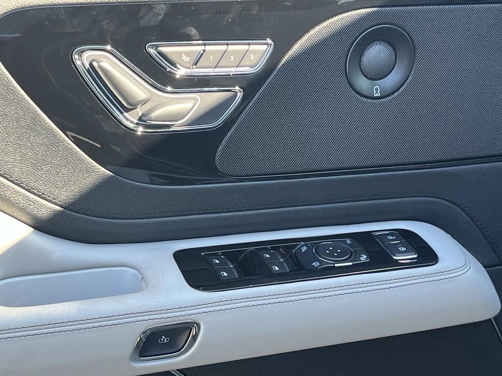 New 2026 Lincoln Aviator 2WD image 10