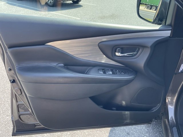 Used 2016 Nissan Murano SV w/ Premium Package image 28