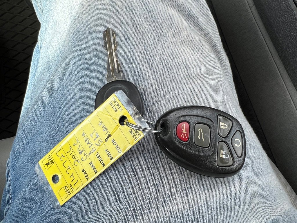 Used 2016 GMC Acadia SLT w/ Open Road Package FWD image 37