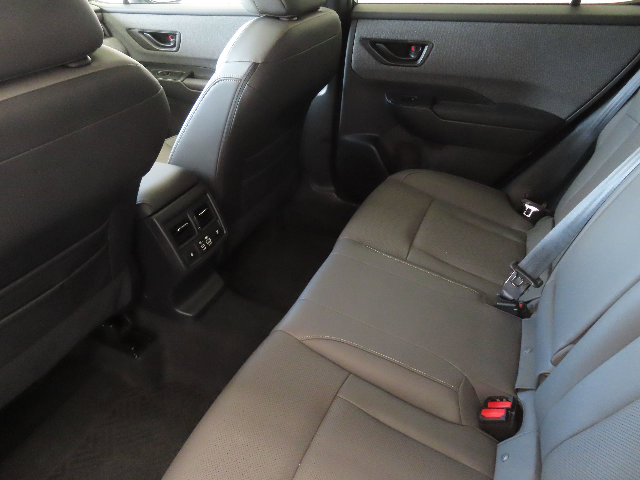 New 2026 Subaru Outback Limited AWD/4WD image 22