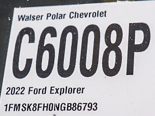 Used 2022 Ford Explorer Limited w/ Class IV Trailer Tow Package AWD/4WD image 32