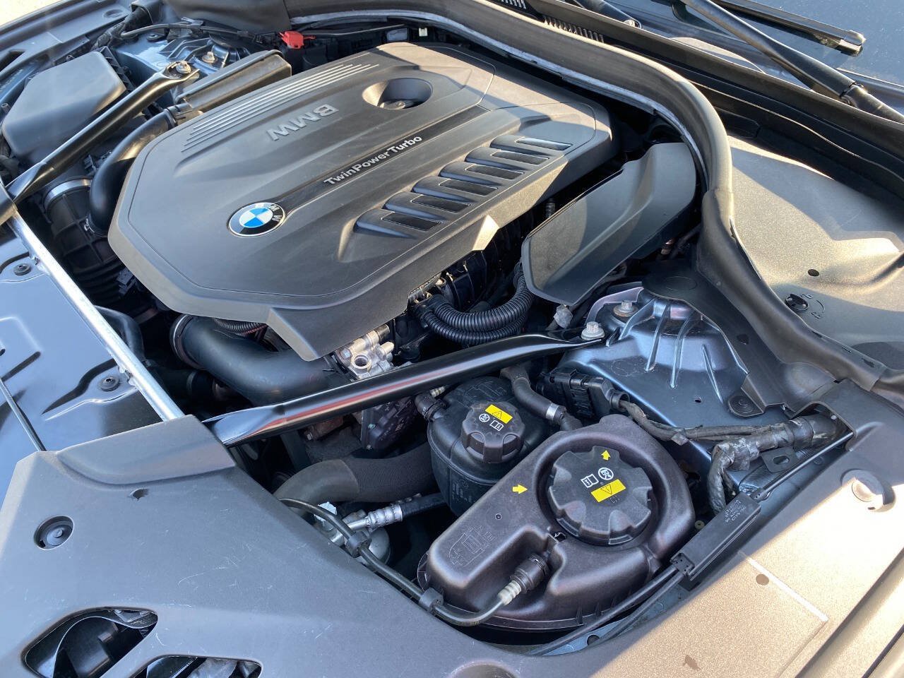Used 2017 BMW 540i xDrive AWD/4WD image 38