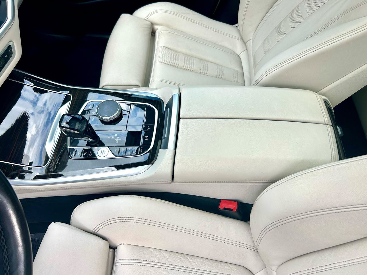 Used 2019 BMW X5 xDrive40i w/ Premium Package 2 AWD/4WD image 11