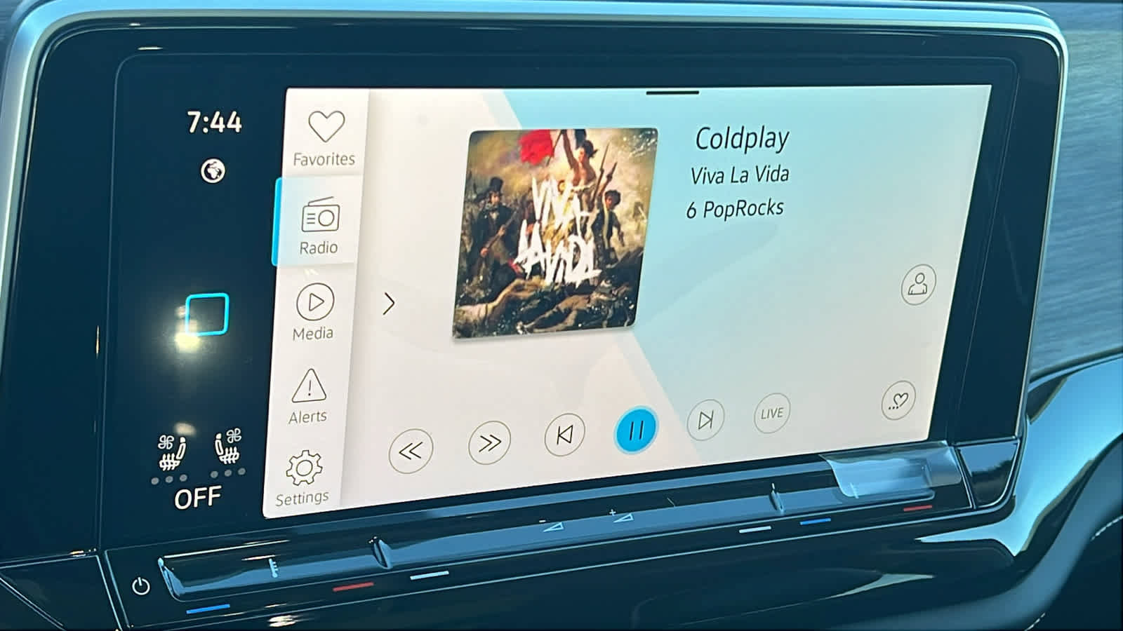 New 2026 Volkswagen Atlas SEL Premium R-Line image 15