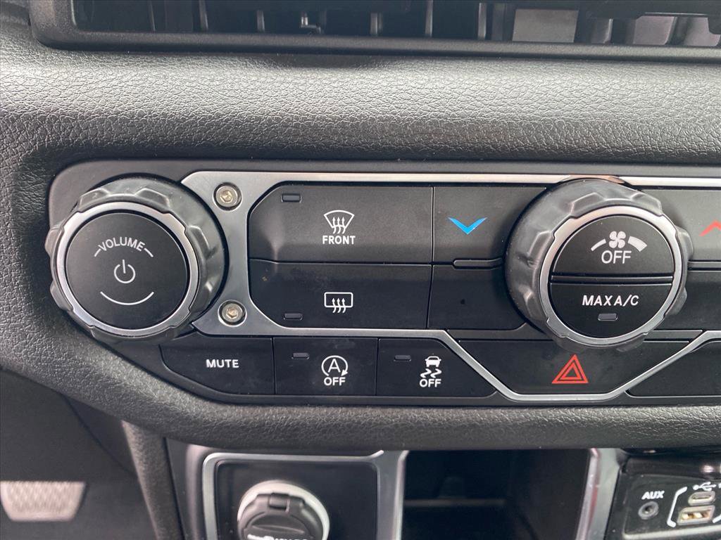 Used 2024 Jeep Gladiator Sport AWD/4WD image 13