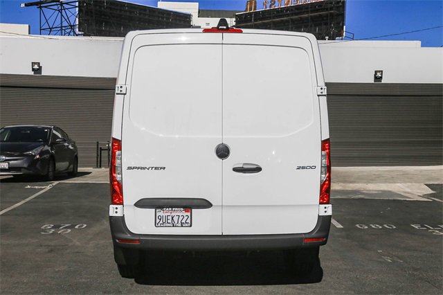 Used 2025 Mercedes-Benz Sprinter 2500 image 9
