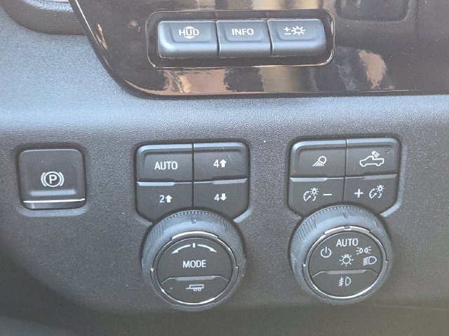 New 2026 Chevrolet Silverado 3500 High Country w/ Technology Package AWD/4WD image 15