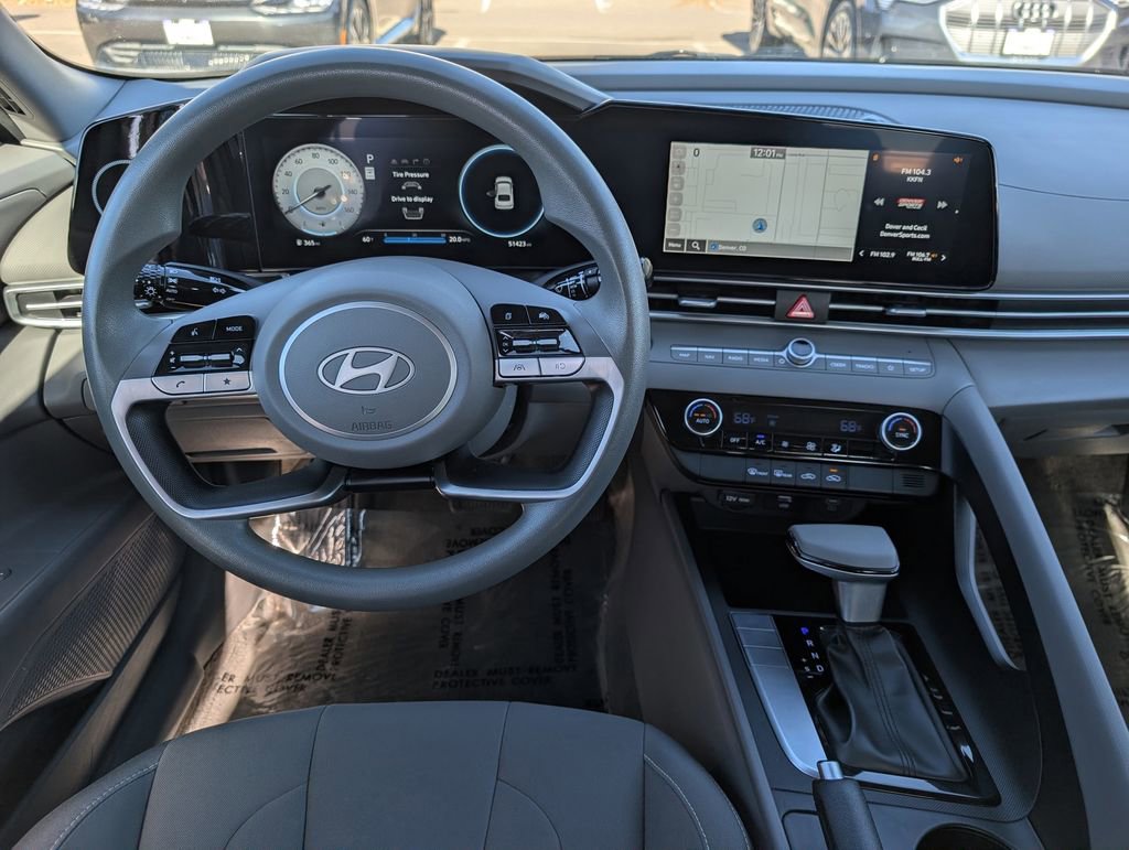 Used 2024 Hyundai Elantra SEL image 15