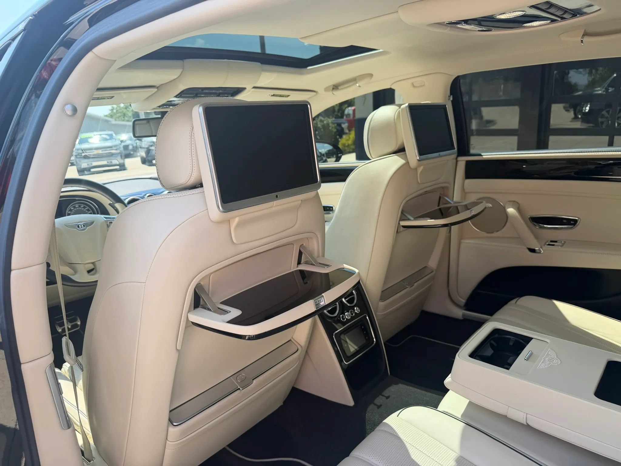 Used 2015 Bentley Flying Spur V8 AWD/4WD image 41